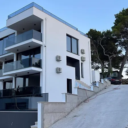 Heart Of Loviste Apartment Exterior photo